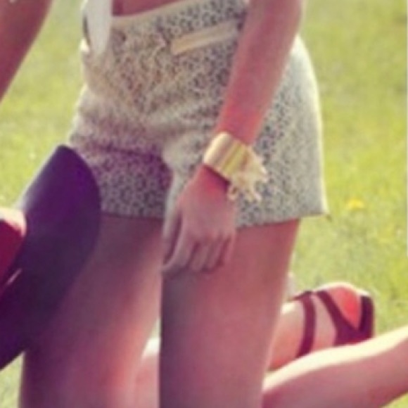 Anthropologie Cartonnier cream/Kelly lace shorts - Picture 16 of 16